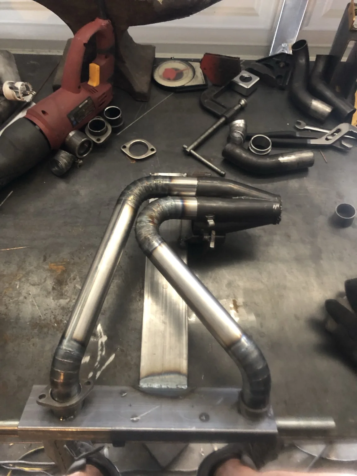Custom exhaust fabrication jig