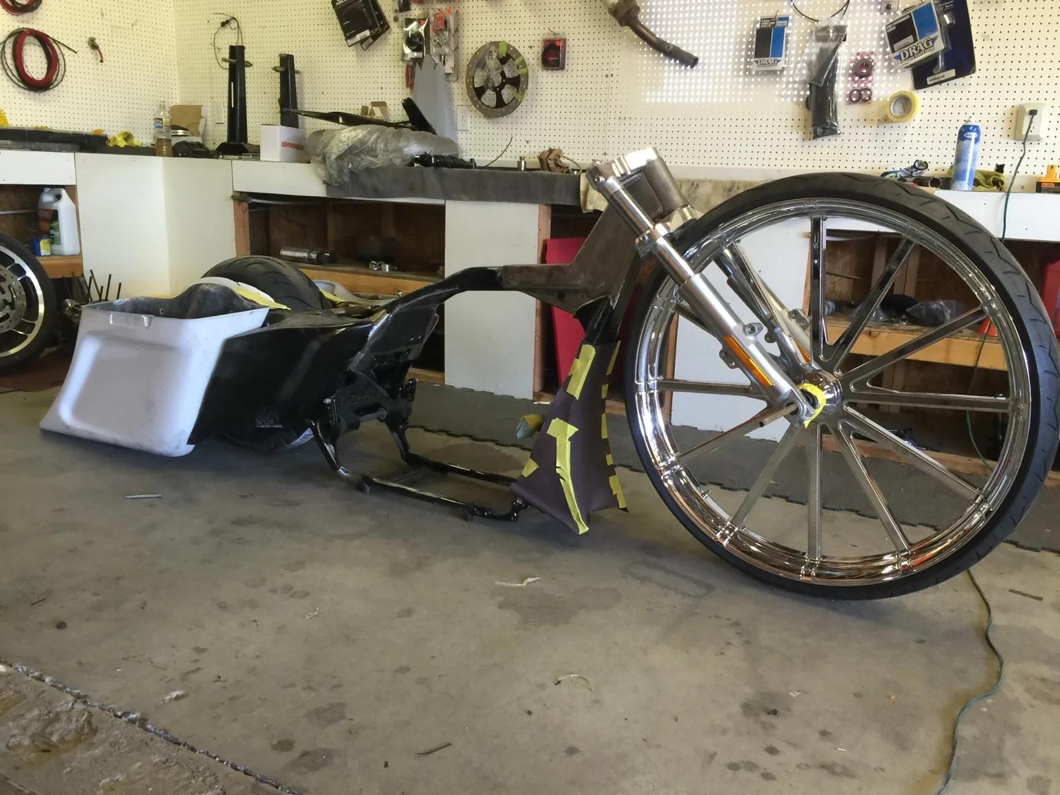 Raked Harley with 32 inch front wheel before chin spoiler fabrication